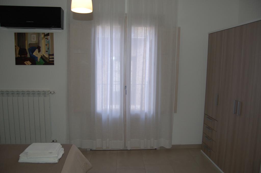 Ypsilhome Castelbuono  Buitenkant foto
